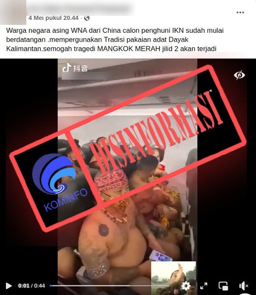 Warga Negara Cina Mulai Berdatangan ke Ibu Kota Negara Menggunakan Pakaian Adat Dayak Kalimantan