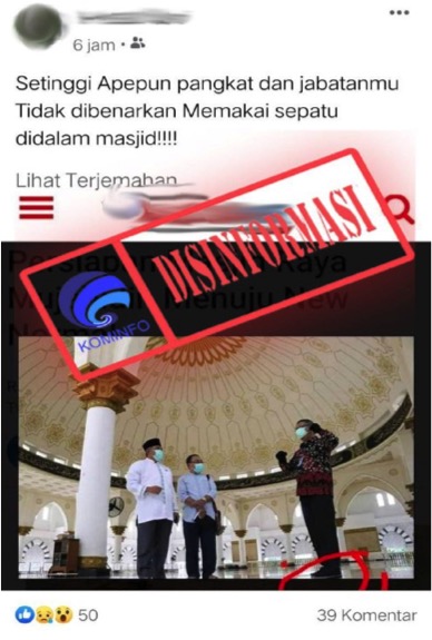 Gubernur Kalbar Memakai Sepatu di dalam Masjid