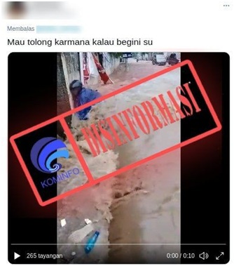 Video Pengendara Motor Terseret Arus Banjir di NTT