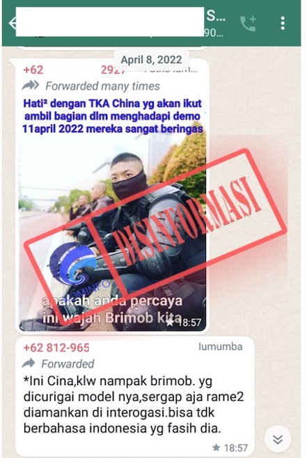 Foto TKA Cina Berseragam Brimob Lakukan Pengamanan Demo 11 April 2022